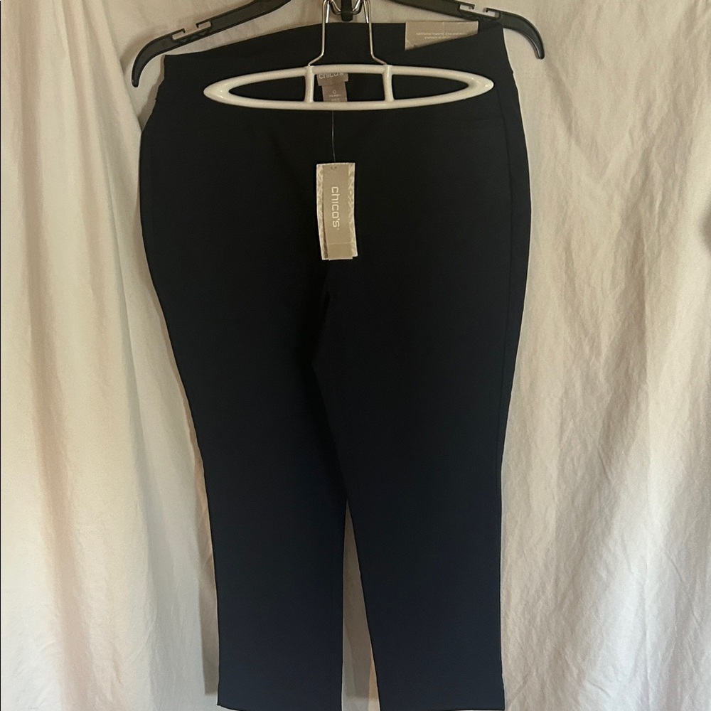 Chico's Navy Cropped Ponte Knit Pants